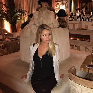 Meet your Posher, Chelsey